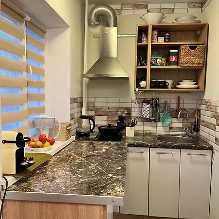 아파트 Tiny Paradise Self Check-in 나르바